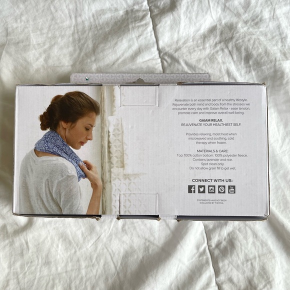 Lavender neck and shoulder wrap - Picture 2 of 2